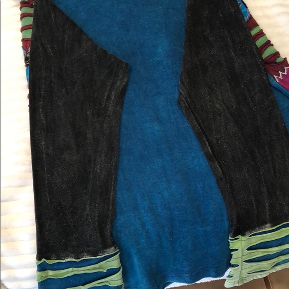 Casual Top - Picture 7 of 7